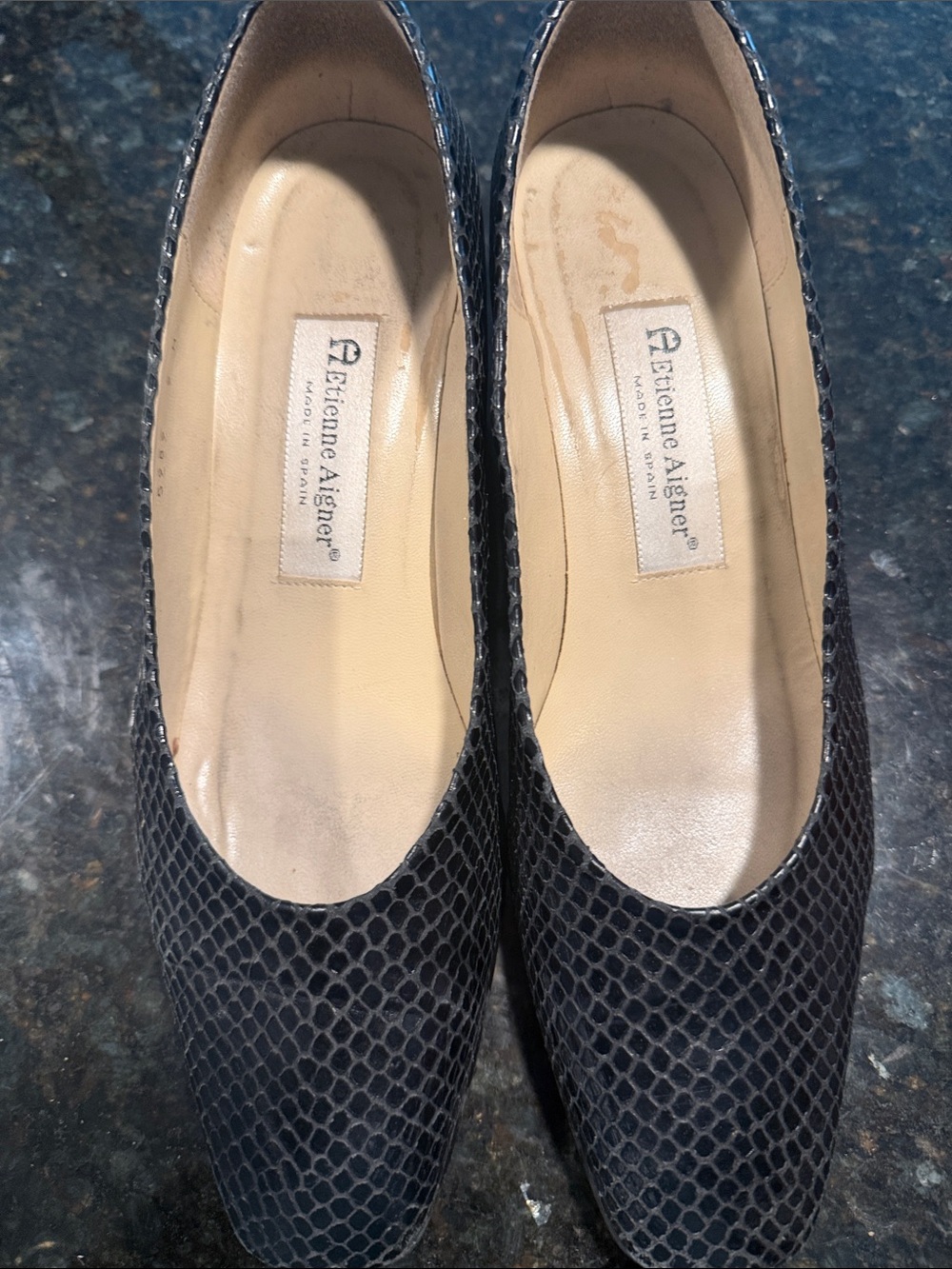Etienne Aigner Black Snakeskin-Texture Flats